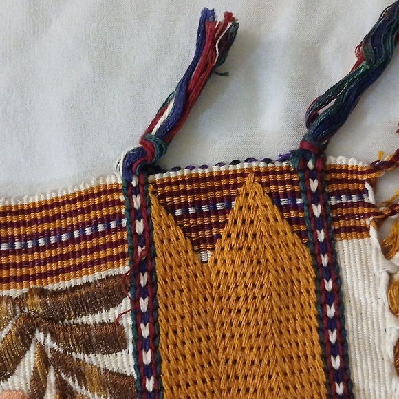 Vintage Embroidered Table Runner - Picture 7 of 10